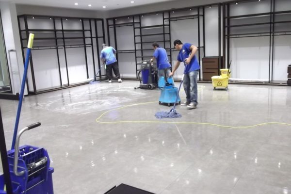 cleaning-team-1-600x400